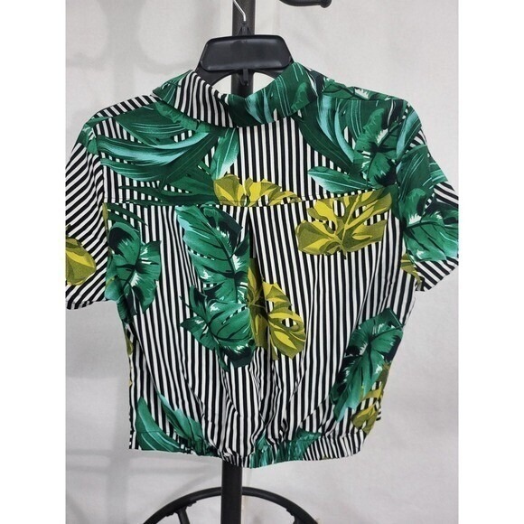 JJ &Fairyland Striped Tropical Print Crop Top Short Sleeve Button Down  Size S - Picture 4 of 8
